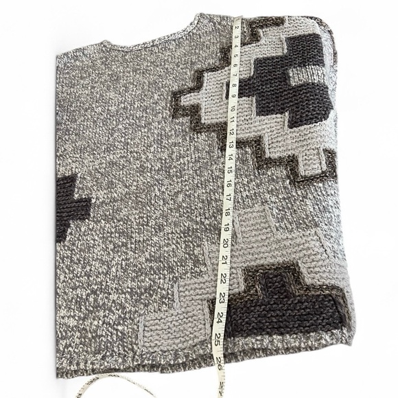 J Jill Geometric Pattern Sweater - Gray and Black - Picture 5 of 8